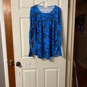 Blue Floral Long-Sleeve Scoop Neck Top